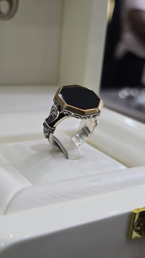 BAGUE AGATE NOIR
