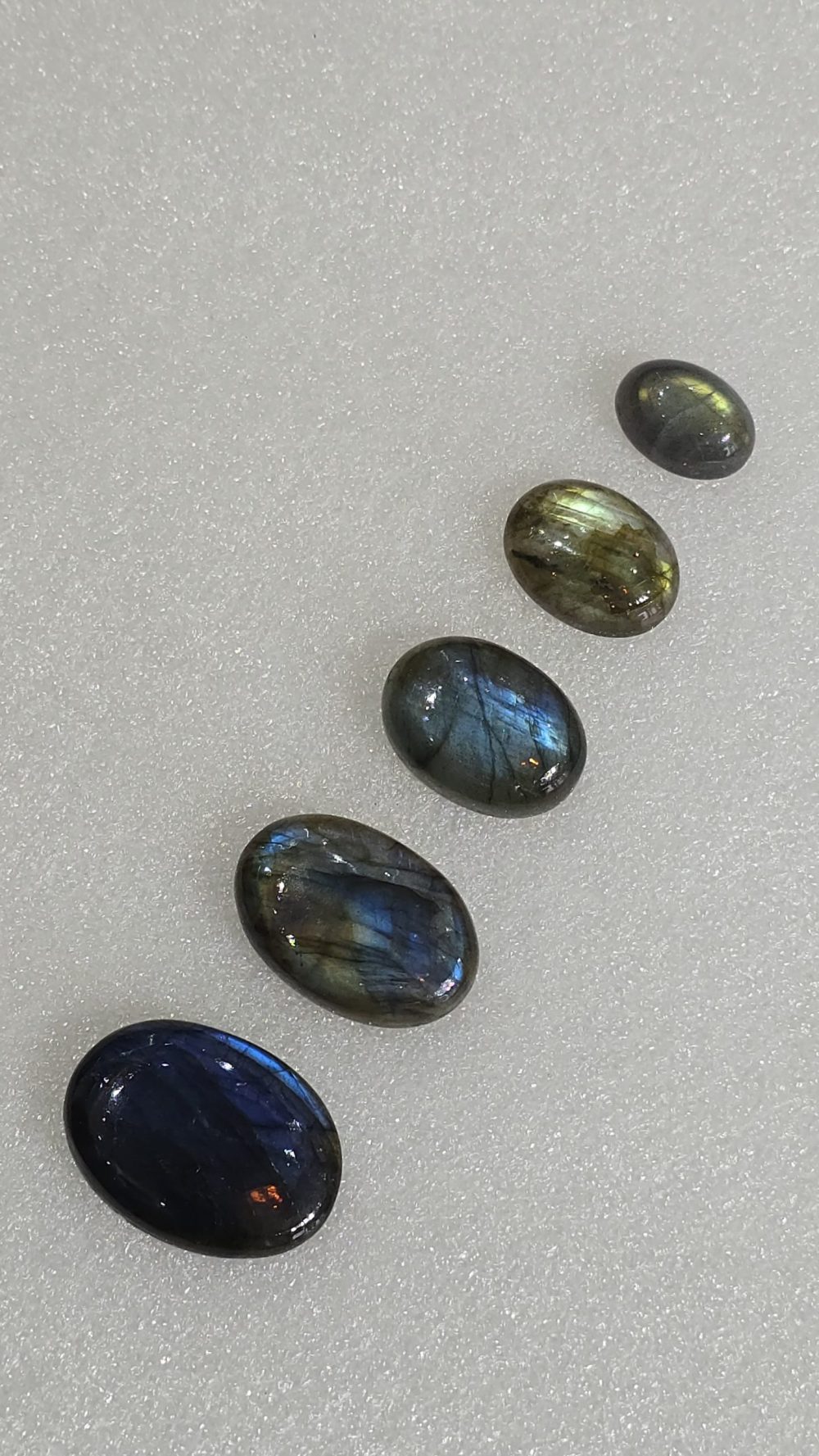 PIERRE LABRADORITE