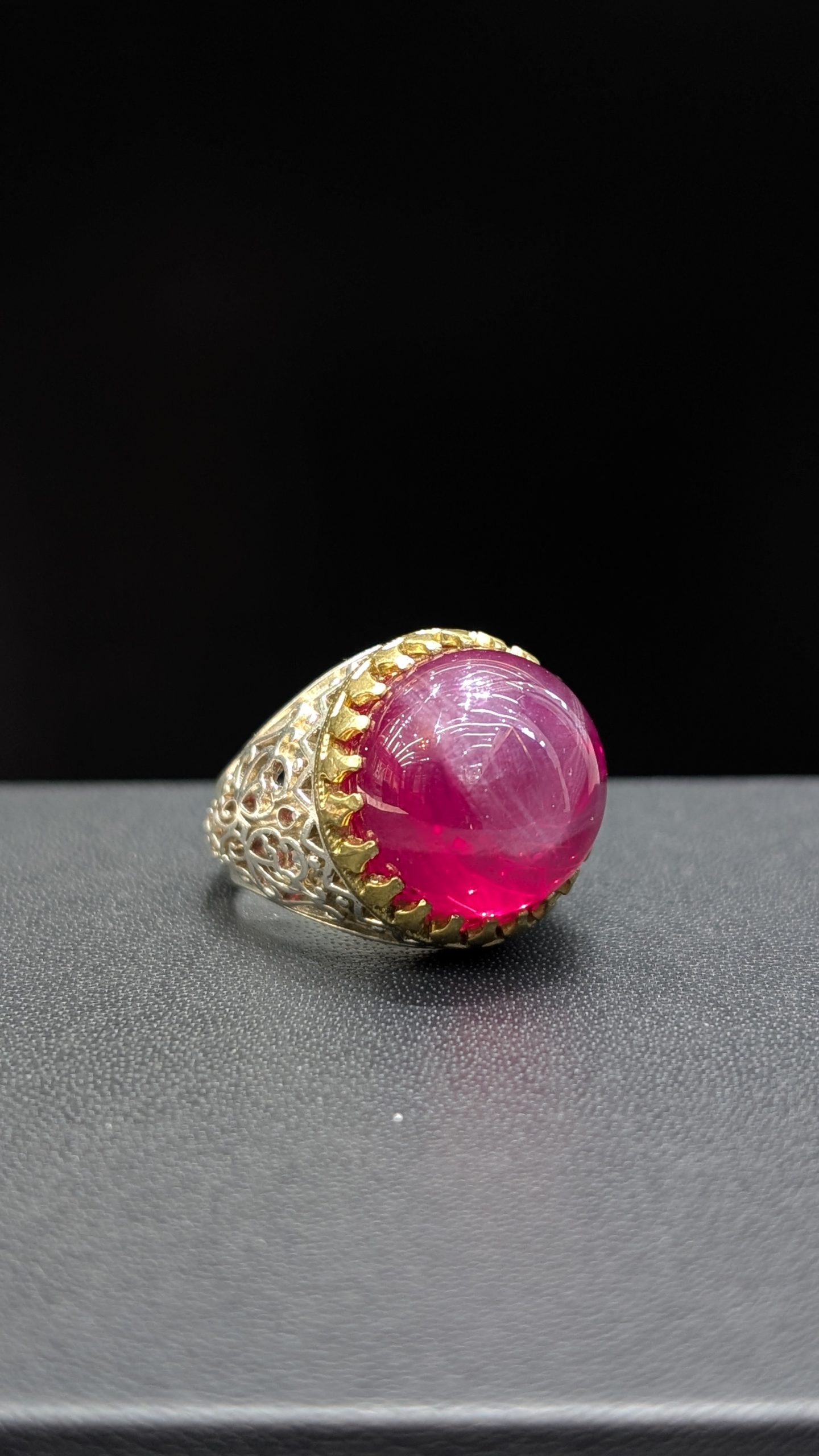 BAGUE RUBIS ETOILE